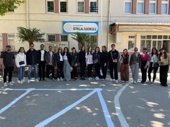 Fakültemiz Beden Eğitimi ve Spor Öğretmenliği Bölümü ve Erdek İlçe Milli Eğitim Müdürlüğü işbirliği ile “Bahçede Hayat Var” projesi İstiklal İlkokulu'nda devam ediyor