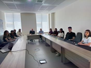 Üniversitemizde yürütülen kalite çalışmaları kapsamında Bölüm Öğrenci Temsilcilerine yönelik bir buluşma etkinliği gerçekleştirilmiştir.