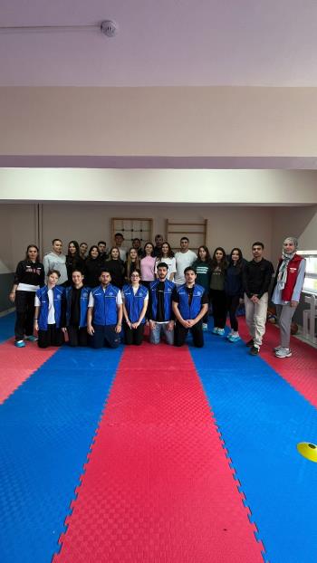 Spor Bilimleri Öğrencileri ile Özel Eğitim Öğrencileri Fiziksel Aktivite ve Oyunlarla Dolu Keyifli Bir Gün Geçirdi