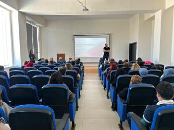 Fakültemiz ve Engelsiz Üniversite Öğrenci Birimi Koordinatörlüğü "Uyarlanmış Eğitim" konulu bilgilendirme sunumu gerçekleştirdi.