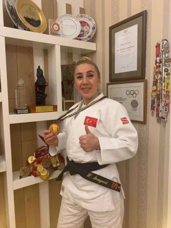 Kadın ve Spor Dersi’nde Özel Konuk: Hülya Şenyurt’tan Başarı Hikâyesi